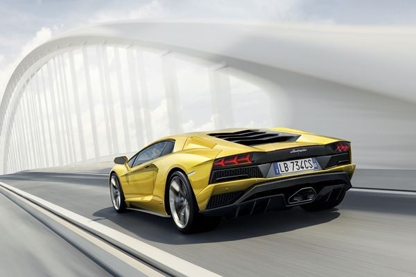 LAMBORGHINI Aventador S