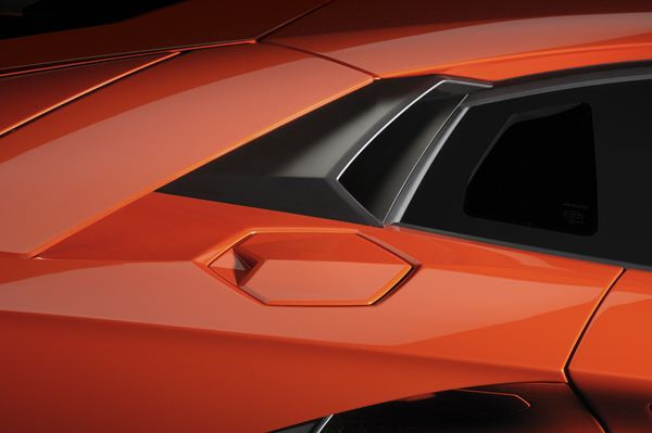 LAMBORGHINI Aventador