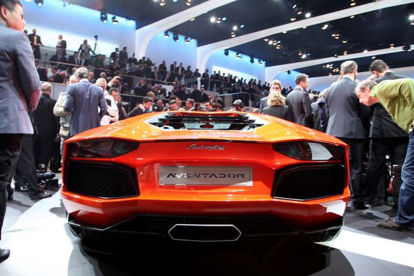 LAMBORGHINI Aventador
