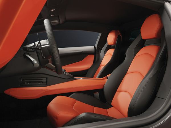 LAMBORGHINI Aventador