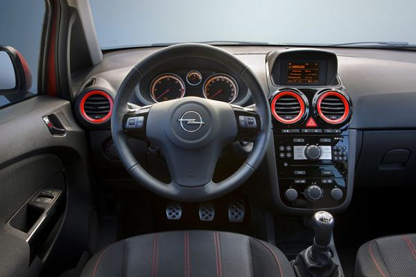 OPEL Corsa 5 portes