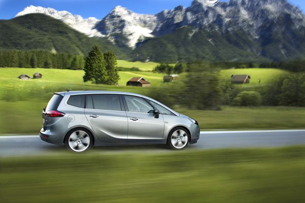 OPEL Zafira Tourer 1.4 140 Cosmo Pack 7 places BVA