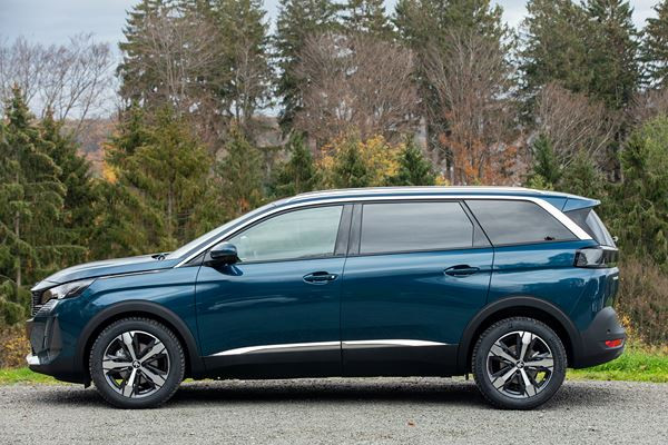 Découvrez le prix du SUV familial Peugeot 5008