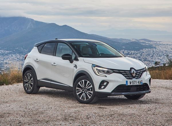 Location longue durée sur 37 mois et 30 000 km Captur TCe 90 Evolution avec un premier loyer majoré de 3 000 € puis 36 loyers de 180 €/mois