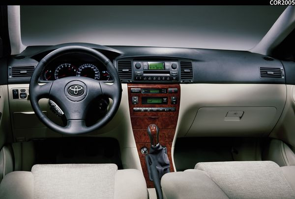 TOYOTA Corolla 3 portes 90 D-4D 90 cv Linea Techno