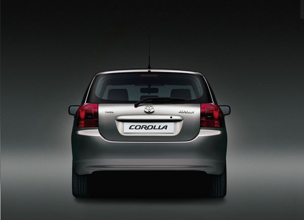 TOYOTA Corolla 3 portes 90 D-4D 90 cv Linea Techno
