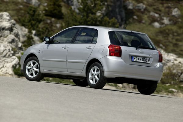 TOYOTA Corolla 5 portes 90 D-4D 90 cv Linea Techno