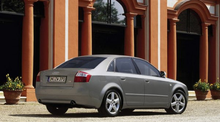 AUDI A4 2.0 130 Pack Plus Multitronic