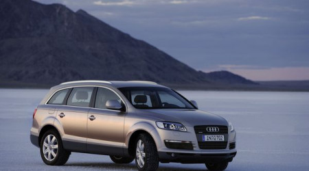 AUDI Q7 5 places 3.0 TDI 240 S Line Quattro Tiptronic Fap