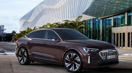 AUDI Q8 Sportback e-tron 50 S line