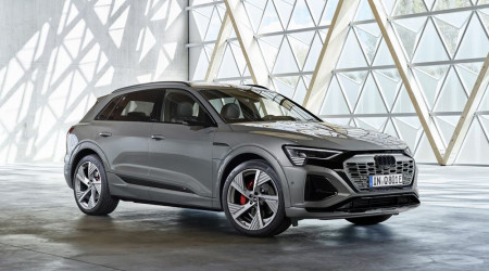 AUDI Q8 e-tron 55 S line