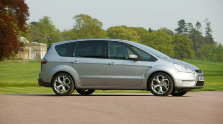 FORD S-Max 5 places 2.0 145 Titanium Flexifuel