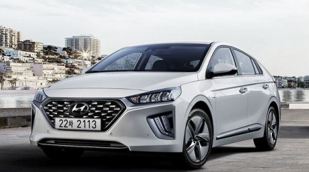 HYUNDAI Ioniq hybrid