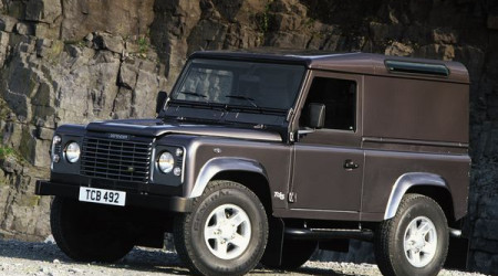 LAND ROVER Defender 90 Hard Top E