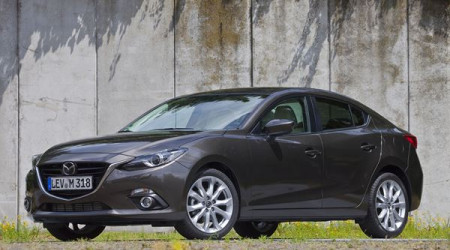 MAZDA 3 4 portes 2.2L Skyactiv-D 150 Sélection