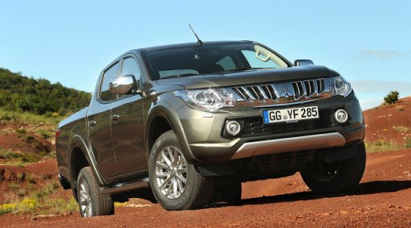 MITSUBISHI L200 Double Cabine 2.4 DI-D 181 Super Select Intense Connect