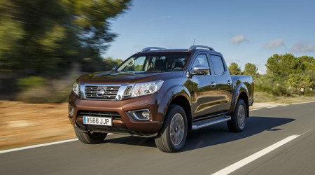 NISSAN NP300 Navara Double-Cab 2.3 dCi 160 Acenta