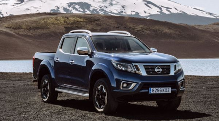 NISSAN NP300 Navara Double-Cab 2.3 dCi 190 N-Guard Automatique