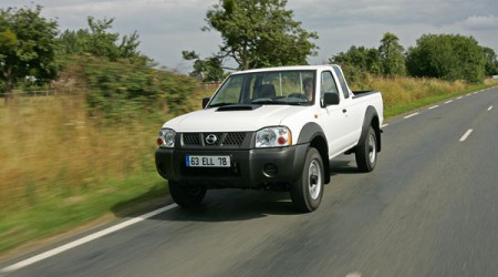 NISSAN NP300 Pick-up Single-Cab 2.5 DDTi 133 4x2 XE