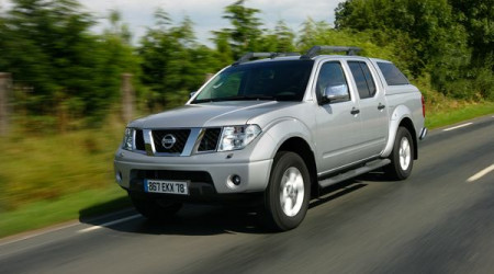 NISSAN Navara Double-Cab