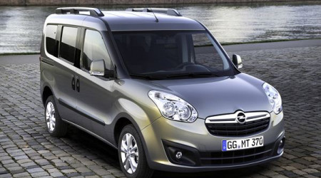 OPEL Combo Tour 7 places 1.6 CDTI 105 L1H1 Cosmo Start/Stop Fap