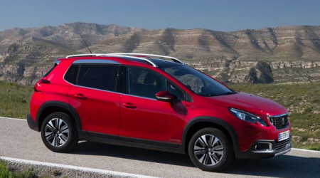 PEUGEOT 2008 1.2 PureTech 110 GT Line EAT6