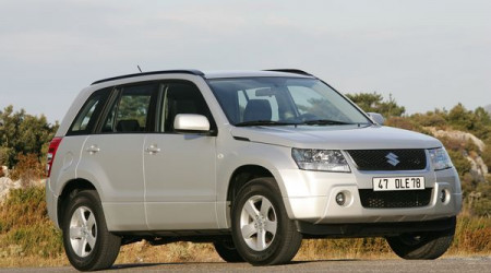 SUZUKI Grand Vitara 5 portes 2.0 Luxe Auto