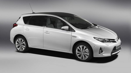 TOYOTA Auris Hybride 136h Dynamic