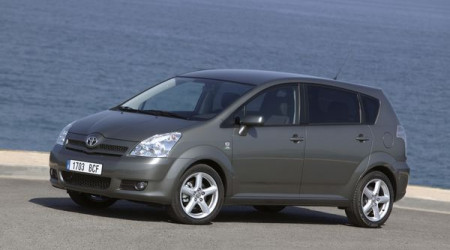 TOYOTA Corolla Verso 7 places 135  WT-i Linea Sol