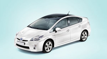 TOYOTA Prius 136h Dynamic 17 pouces