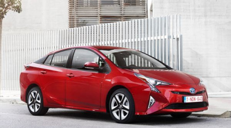 TOYOTA Prius 122h Lounge