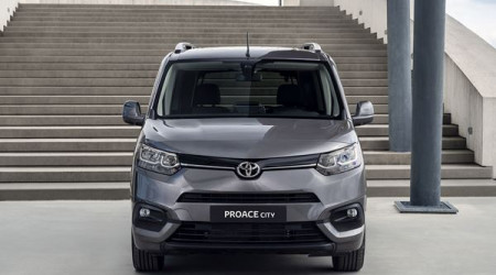 TOYOTA Proace City Verso Medium 1.2 110 VVT-i Design