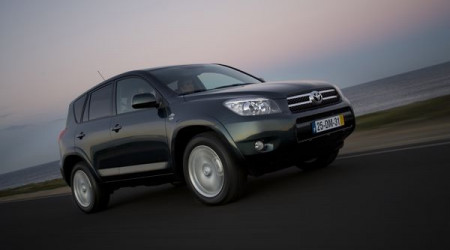 TOYOTA RAV 4 136 D-4D VXE