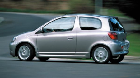 TOYOTA Yaris 3 portes