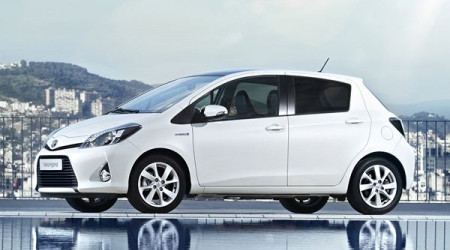 TOYOTA Yaris Hybride 100h Dynamic