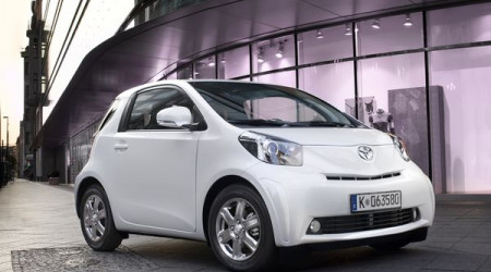 TOYOTA iQ 68 VVT-i iQ2 MultiDrive