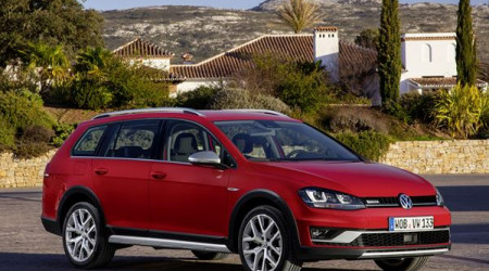 VOLKSWAGEN Golf Alltrack