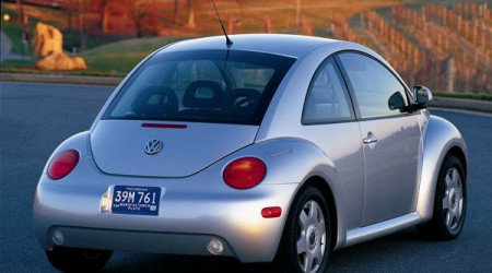 VOLKSWAGEN New Beetle