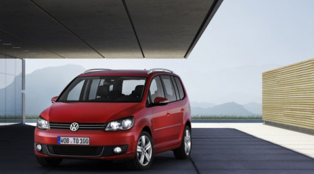 VOLKSWAGEN Touran 5 places