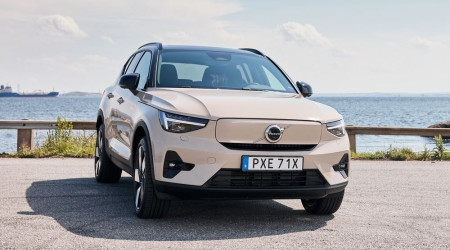 VOLVO EX40