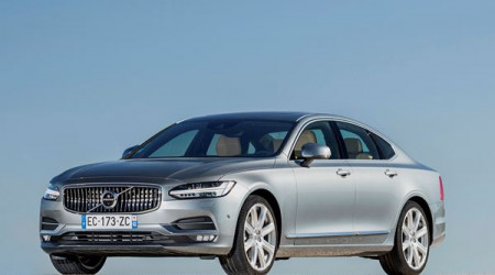 VOLVO S90 D5 AWD AdBlue 235 Geartronic 8 R-Design