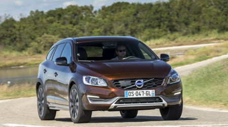 VOLVO V60 Cross Country D3 150 Luxe Geartronic
