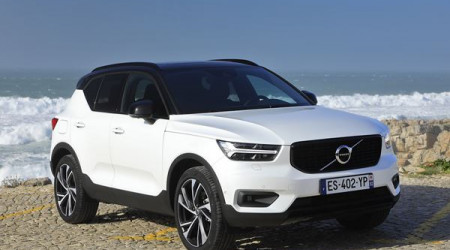 VOLVO XC40 T4 190 AWD Geartronic 8 R-Design