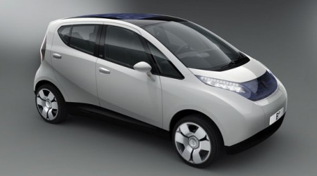 /data/reportages/environnement/2008/2008-10-02-Le-celebre-designer-automobile-italien-pininfarina-et-bollore-presentent-la-B0/Diaporama/B0-Electrique-Copyright-Pininfarina Bollore-01.jpg