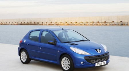 /data/reportages/nouveautes/2009/2009-02-26-Peugeot-lance-la-206-plus/Diaporama/Peugeot-206 Plus-Citadine-Copyright-Peugeot-1.jpg