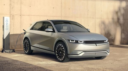 /data/reportages/nouveautes/2021/2021-05-05-Hyundai-ioniq5-un-crossover-electrique-a-la-silhouette-de-fastback-moderne/Diaporama/Hyundai-Ioniq 5-Berline--Familiale-Copyright-Hyundai-01.jpg