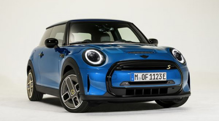 /data/reportages/nouveautes/2021/2021-05-13-La-mini-electric-s-offre-quelques-retouches-stylistiques/Diaporama/Mini E-3 portes-Berline-Citadine-Copyright-MINI-01.jpg