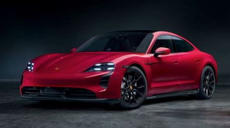 /data/reportages/nouveautes/2021/2021-11-18-Le-porsche-taycan-gts-revendique-une-autonomie-superieure-a-500-km/Diaporama/01 Porsche Taycan GTS 2022 Exterieur 3 4 Avant.jpg