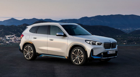 /data/reportages/nouveautes/2022/2022-10-31-La-bmw-ix1-electrique-affiche-une-autonomie-wltp-voisine-de-400-kilometres/01 BMW iX1 electrique 2022 Exterieur 3 4 Avant.jpg
