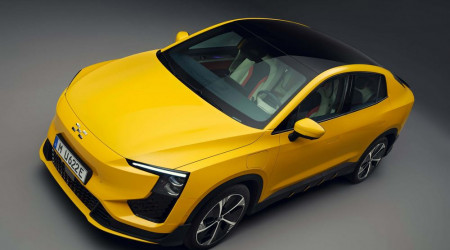 /data/reportages/nouveautes/2023/2023-04-03-Le-coupe-suv-electrique-a-batterie-aiways-u6-affiche-une-allure-sportive/01 Aiways U6 2023 Exterieur 34 Avant Hauteur.jpg